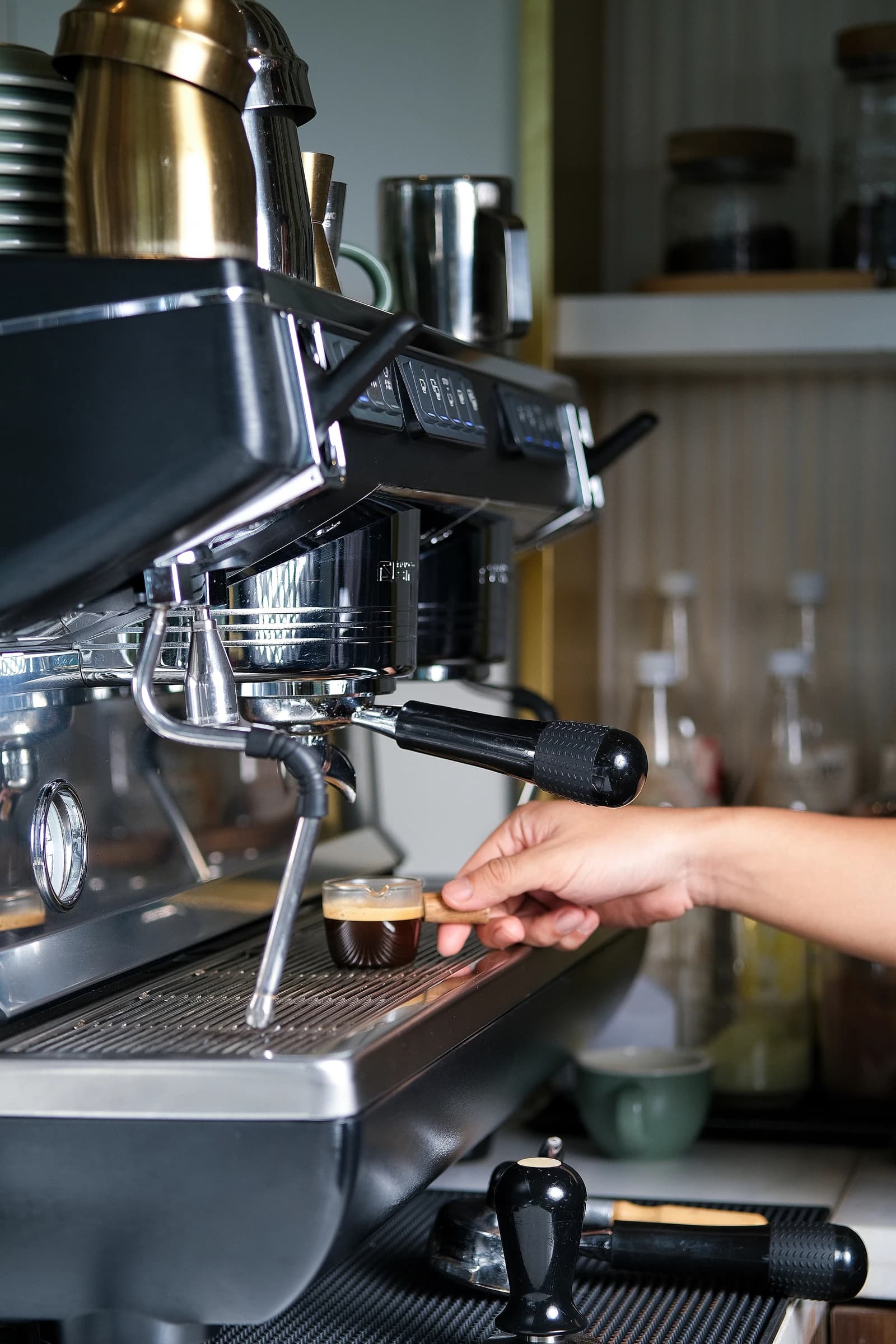 Detail foto 2 ambience - jj cafe untuk bisnis F&B
