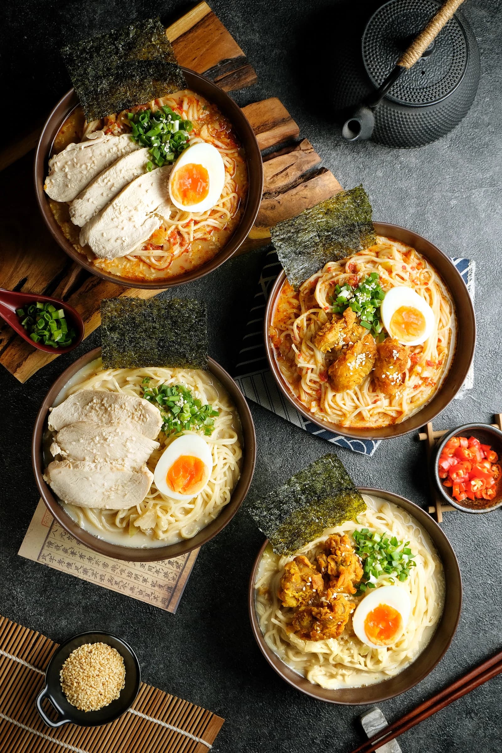 Detail foto 4 dark mood - okasan ramen untuk bisnis F&B